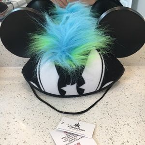 Mohawk Mickey earhat